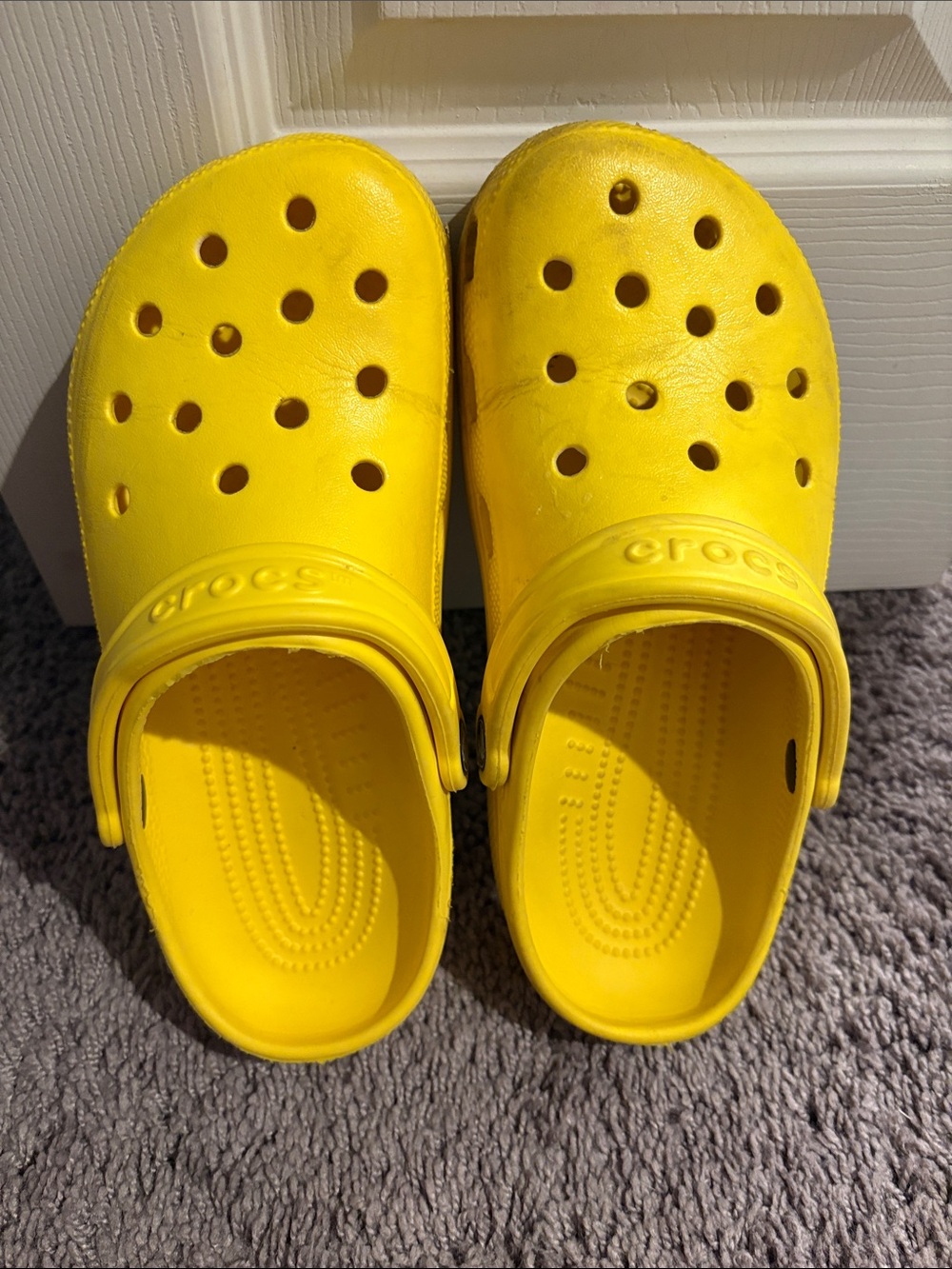 CROCS  Classic Clog in Yellow